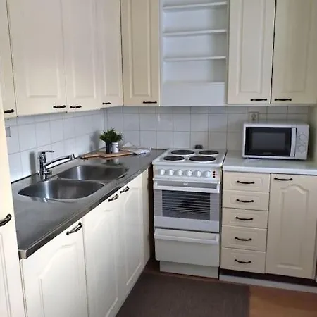 Huoneisto Tilava Kt Yksioe, Lasitettu Parveke