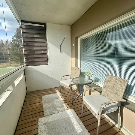 Tilava Kt Yksioe, Lasitettu Parveke Apartmán