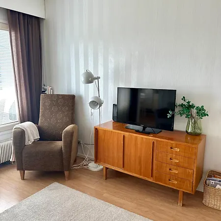 Tilava Kt Yksioe, Lasitettu Parveke Apartment Jalasjarvi