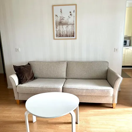 Tilava Kt Yksioe, Lasitettu Parveke Apartmán